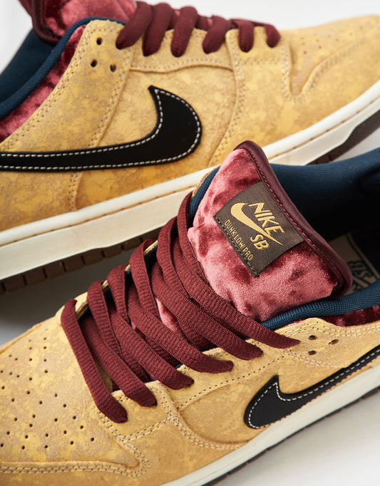Nike SB Shoes Dunk Low ( City Of Cinema ) Celestial Gold Black Dark Team Red