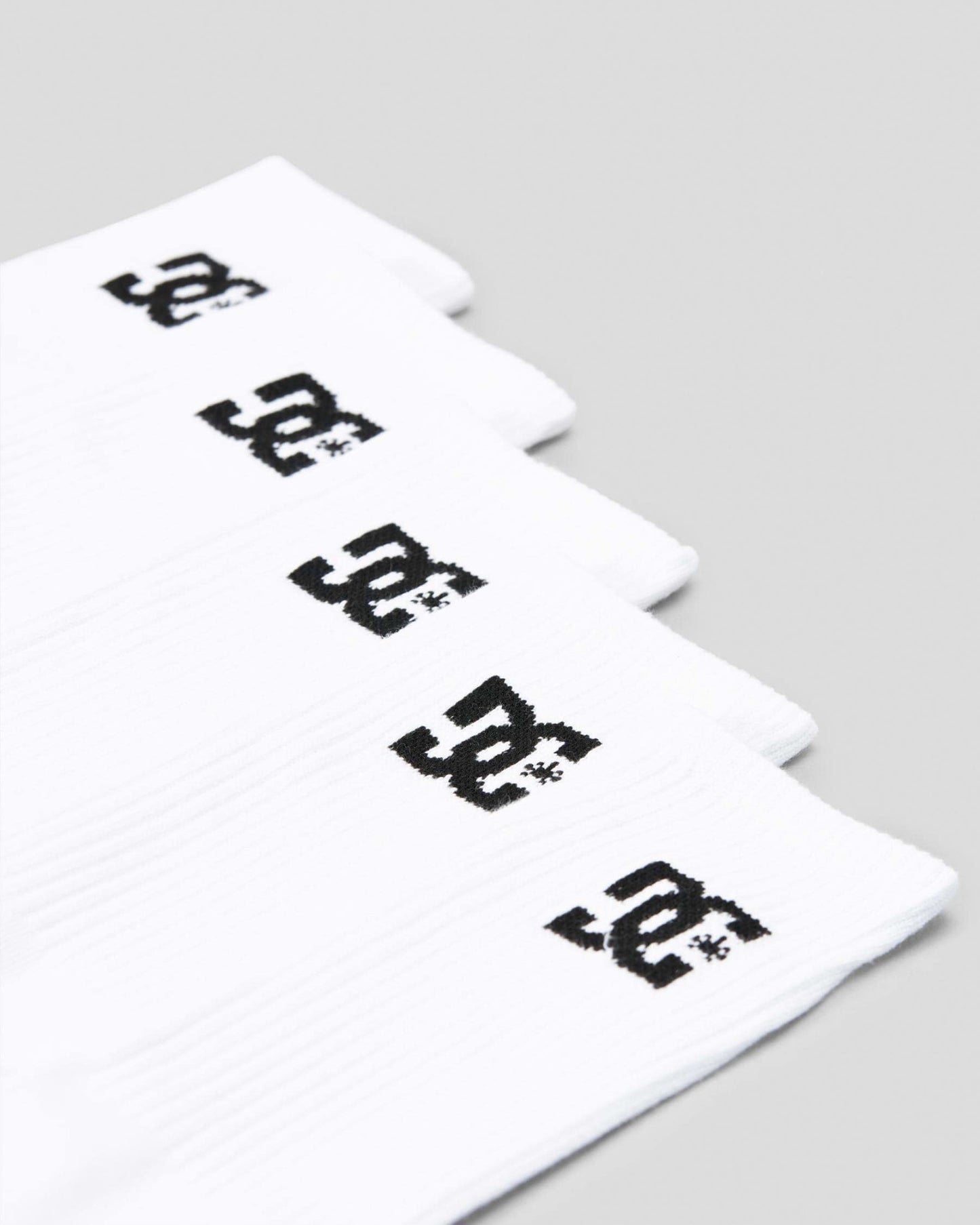 DC Shoes Socks 5 Pack Snow White Crew SIZE 8-11 Skateboard Sox