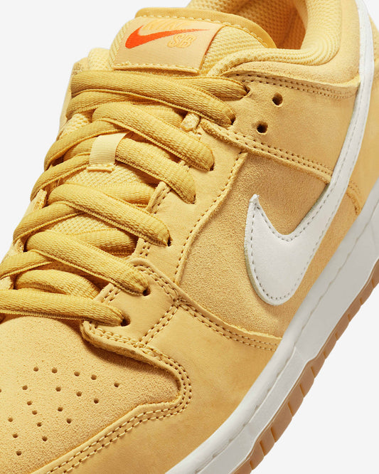 Nike SB Shoes Dunk Low Pro Saturn Gold Solar Flare Sail US SIZE Skate Sneakers