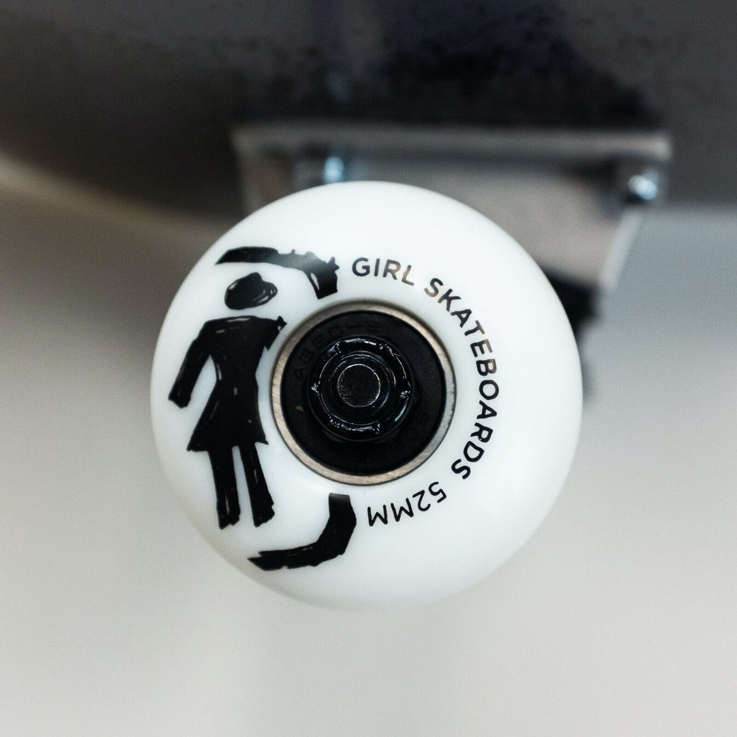 GIRL Skateboard Complete Niels Bennett 8" WR40 Pre-Assembled