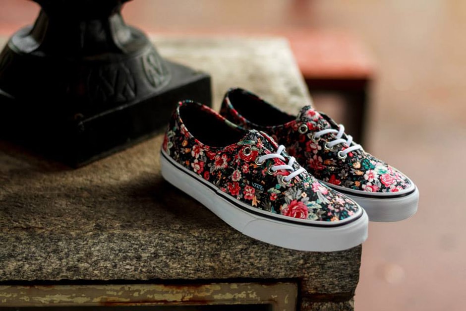 Vans Shoes Authentic Multi Floral Black True White Us Size Unisex Sneakers