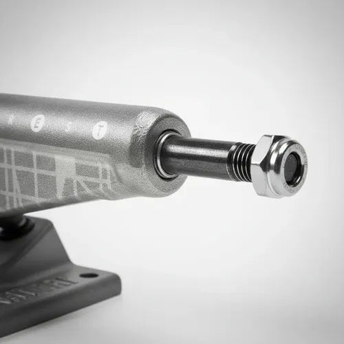 Venture Trucks Worrest Pro Plaza Raw 5.25 Low 8" Axles