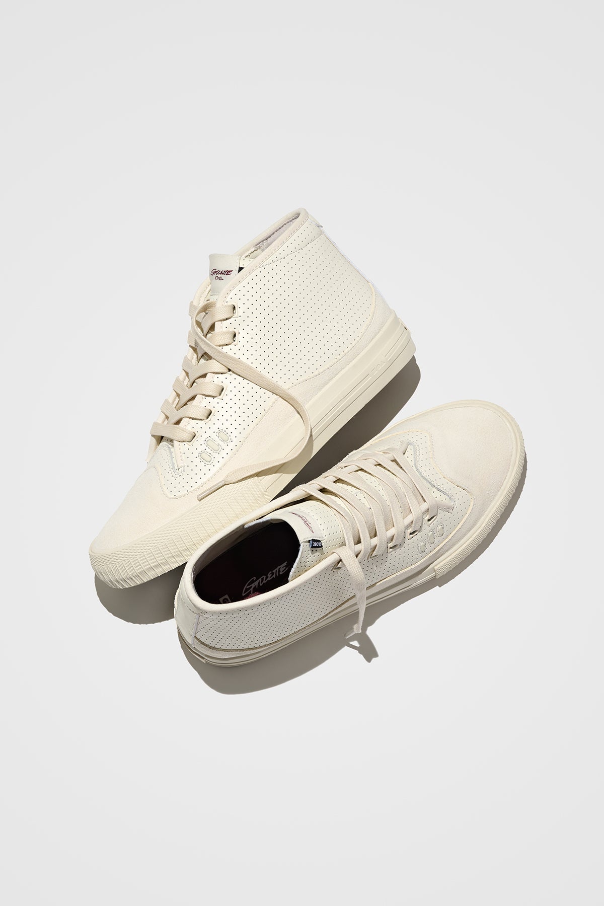 Globe Gillette Mid Skate Shoes - Cream Leather