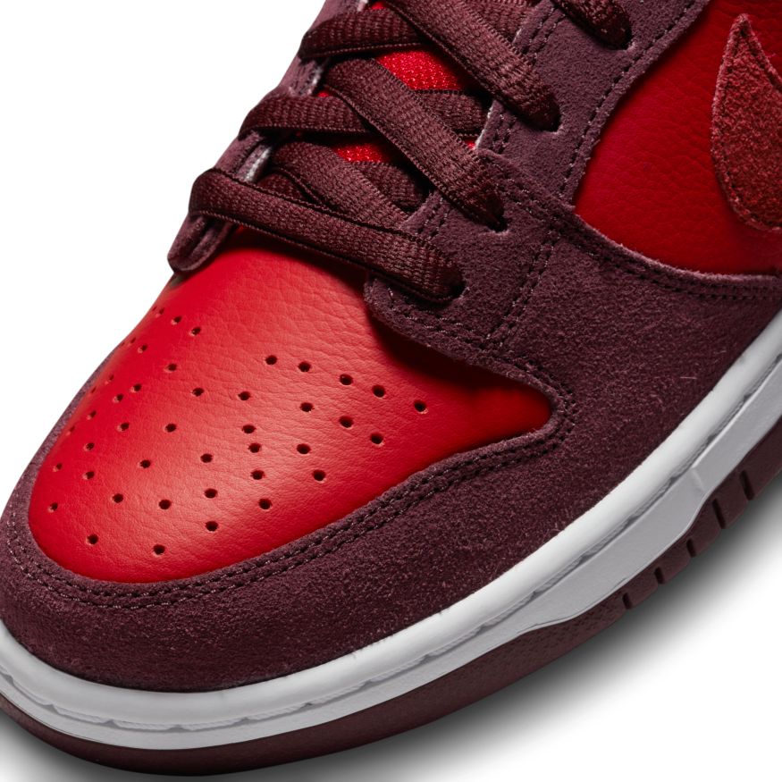 Nike Sb Shoes Dunk Low Pro Burgundy Crush Team Red Uni Us Size Skate Sneakers
