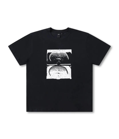 FORMER crux fragment T-shirt washed black s/s tee