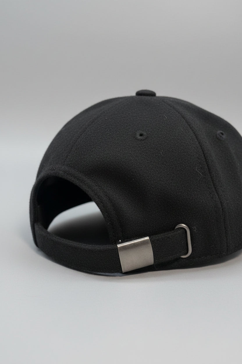 Crown 6 panel cap strap back Black/White Logo