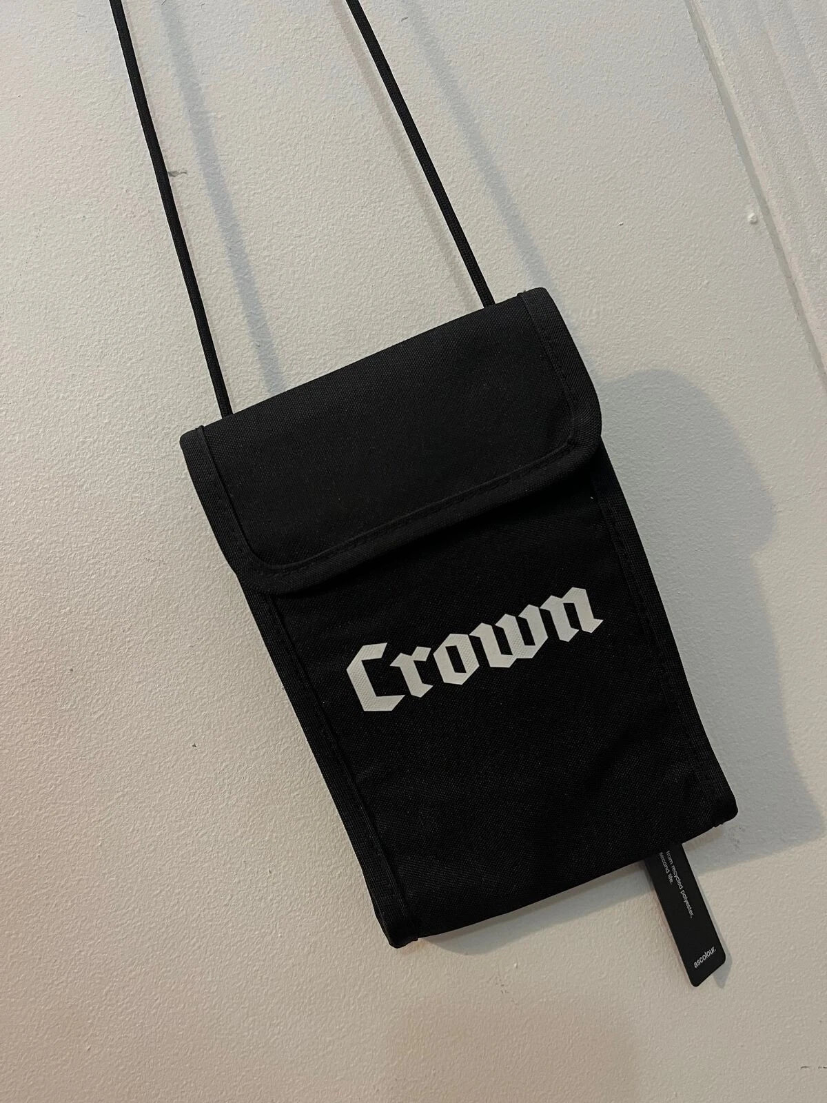 Crown Camera bag OG print Logo Black / white Adjustable Strap / zip