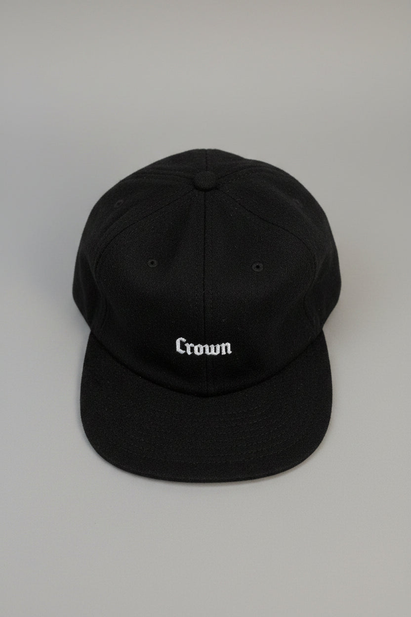 Crown 6 panel cap strap back Black/White Logo