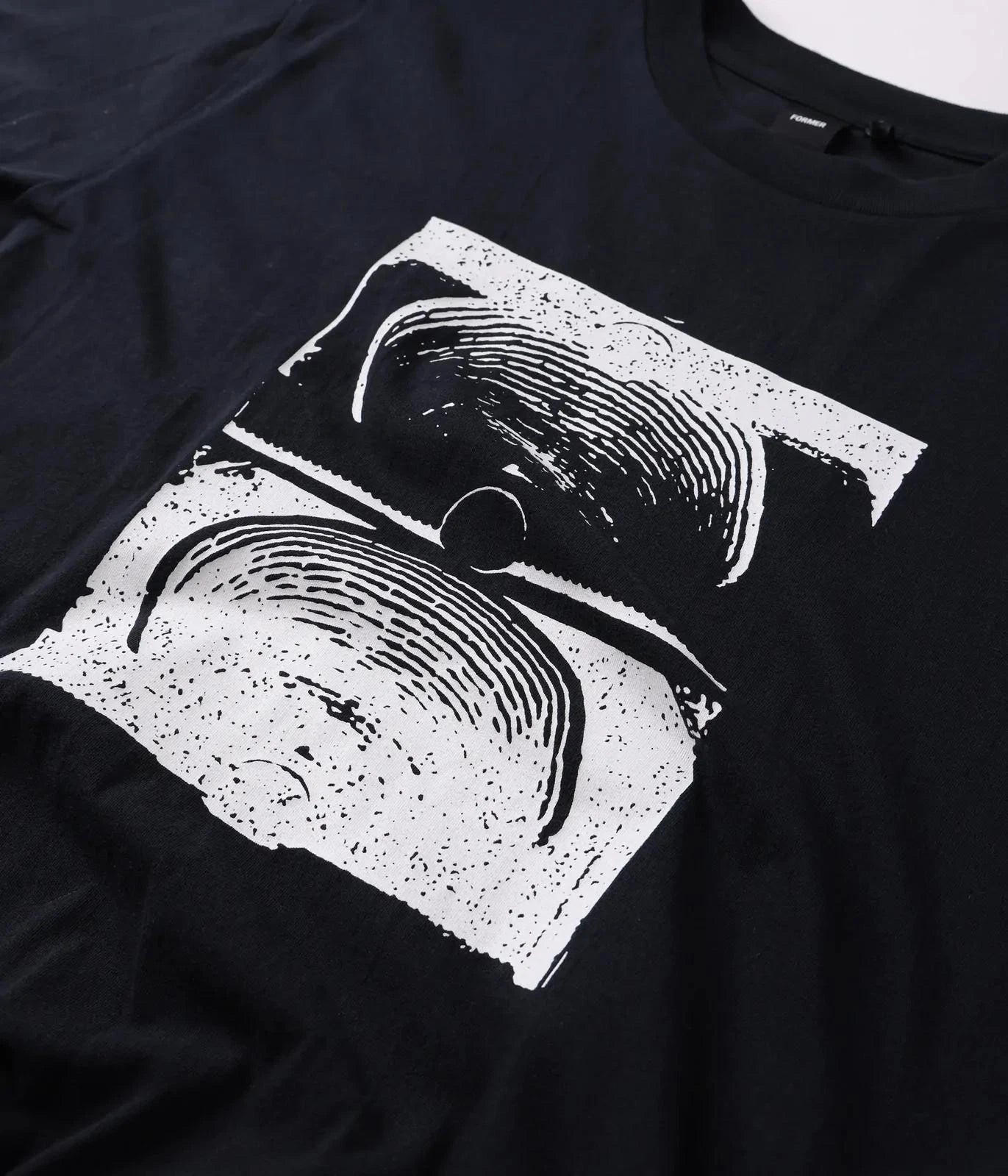 FORMER crux fragment T-shirt washed black s/s tee