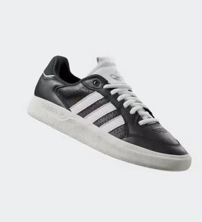 ADIDAS TYSHAWN LOW BLACK /WHITE/ CREAM WHITE JQ1137
