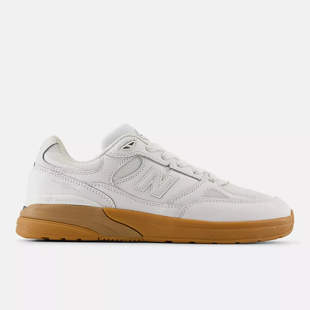 New Balance Numeric Shoes 933 Andrew Reynolds White Black Sneakers