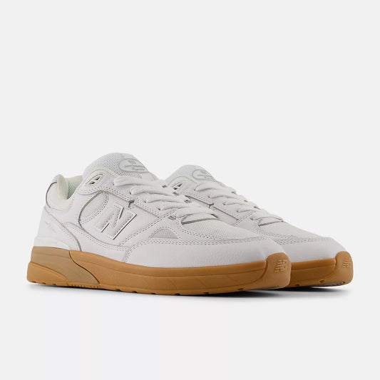 New Balance Numeric Shoes 933 Andrew Reynolds White Black Sneakers
