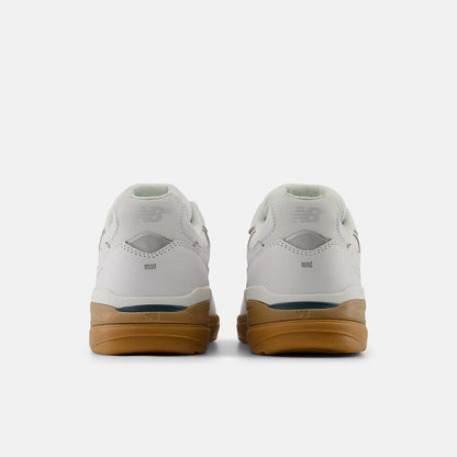 New Balance Numeric Shoes 933 Andrew Reynolds White Black Sneakers