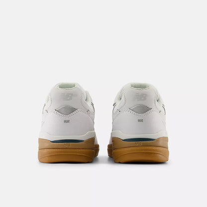 New Balance Numeric Shoes 933 Andrew Reynolds White Black Sneakers