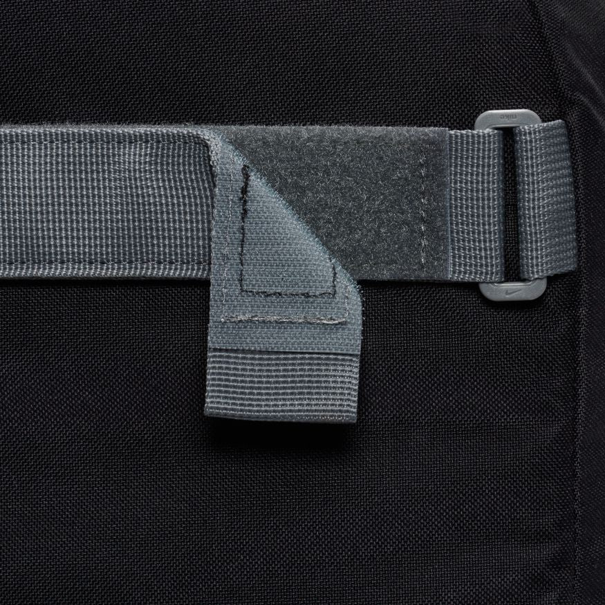Nike SB Backpack Courthouse Black/Smoke Grey Skateboard Straps School Travel Bag