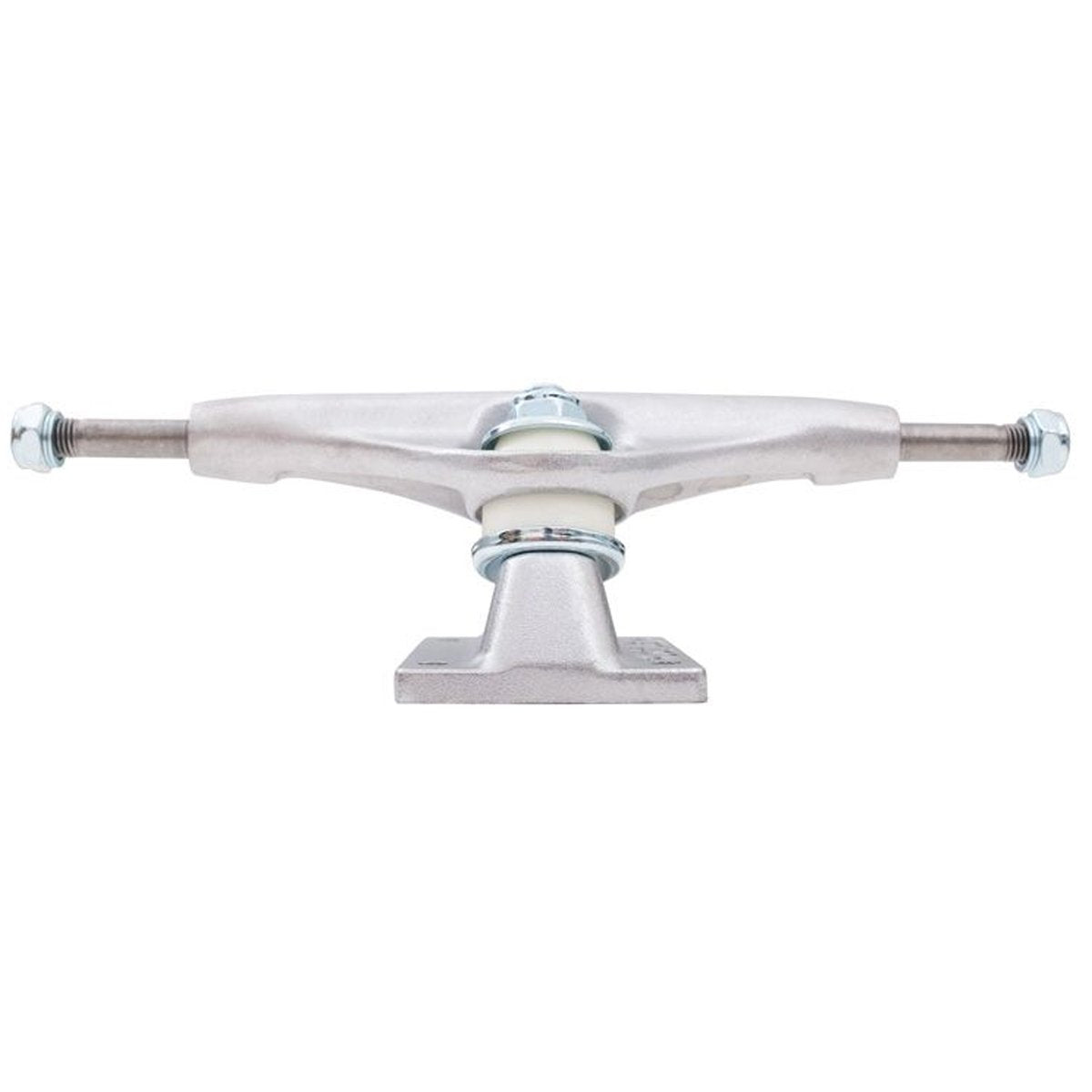 Ruckus Skateboard Trucks Silver Low 5.5" Axles 8.25"
